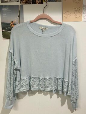 Francesca's Collections Light Blue Lace-Trim Cropped Long Sleeve Top